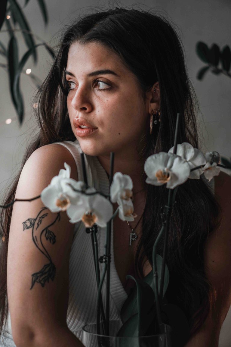 Shooting portrait avec des orchidées de Justine